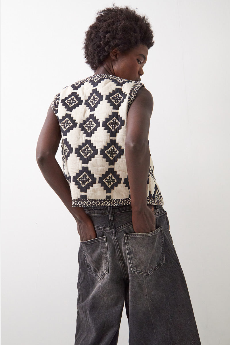 Kaira Monochrome Quilted Gilet