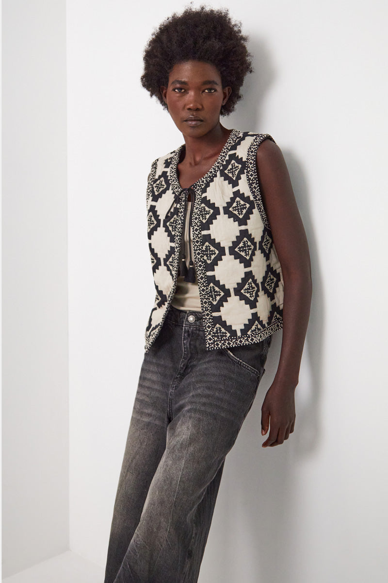 Kaira Monochrome Quilted Gilet