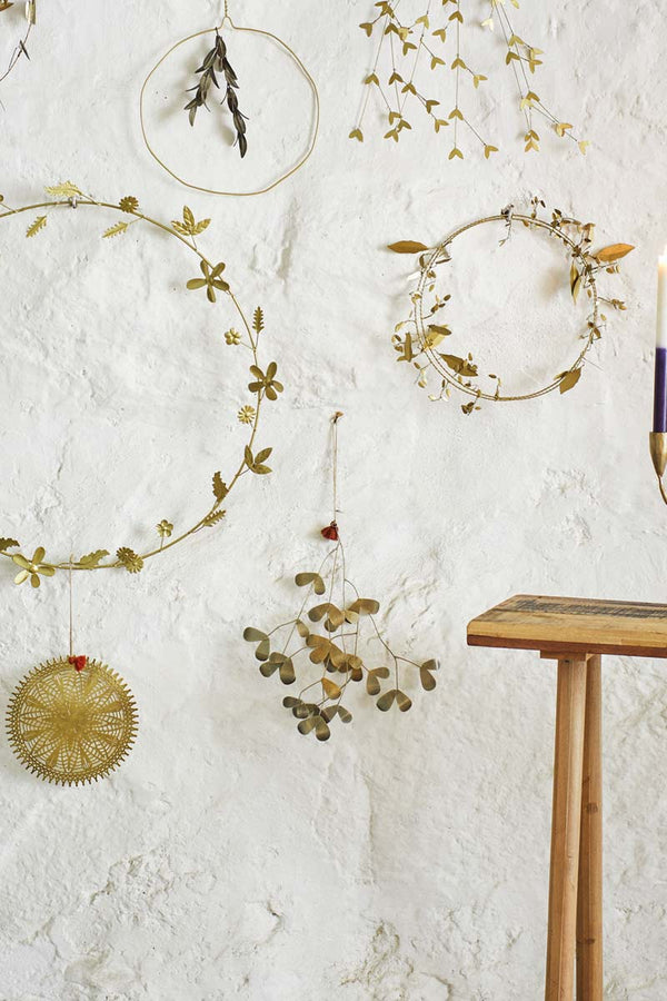Hanging Iron Mistletoe Decoration