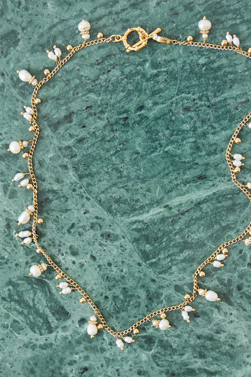 Tangerine Collier Mother of Pearl Necklace